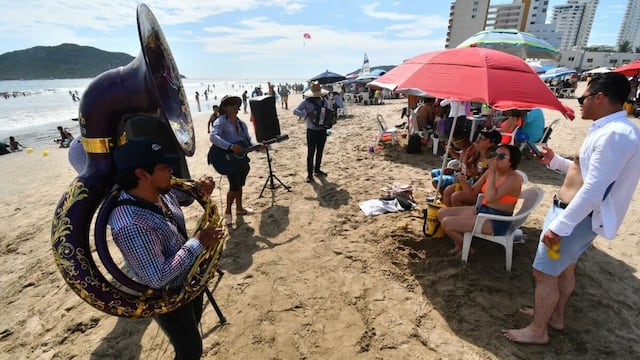 Bandas sinaloenses ya no podrán tocar después de las 2 pm en Mazatlán, Sinaloa