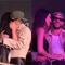 Bad Bunny y Kendall Jenner se dejan ver muy cariñosos en concierto de Drake (VIDEO)