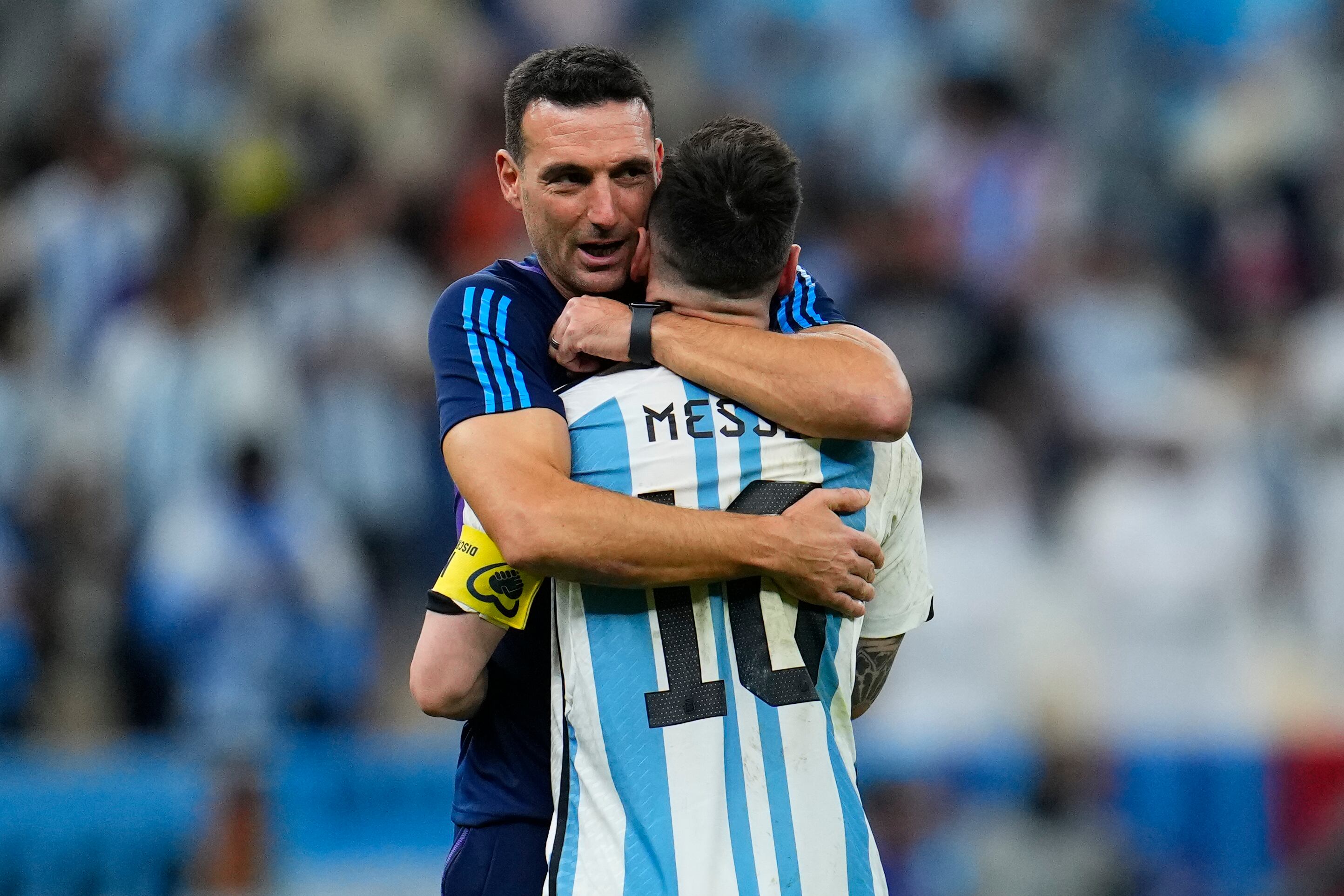 Lionel Scaloni  y Lionel Messi