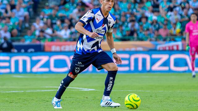 Héctor Moreno jugando con Monterrey