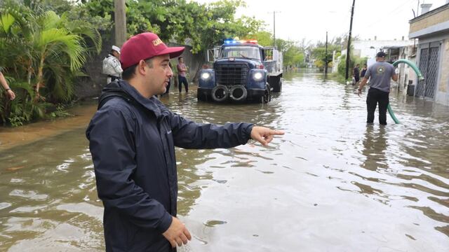 Atienden inundaciones en Benito Juárez, Cancún