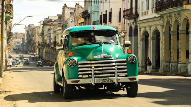 Cuba suspende aumento de precio en la gasolina