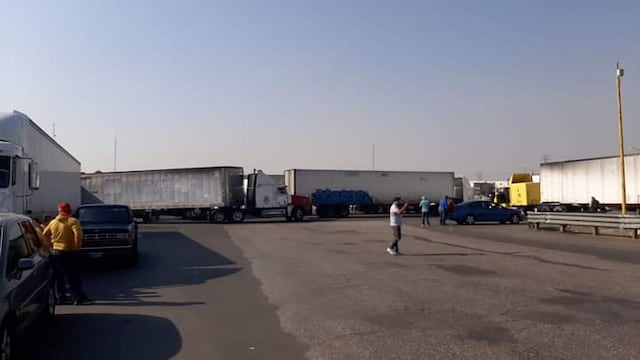 México-Querétaro: transportistas inician bloqueo en caseta de Tepotzotlán; se restablece circulación