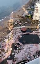 Imágenes muestran a Acapulco destrozado
