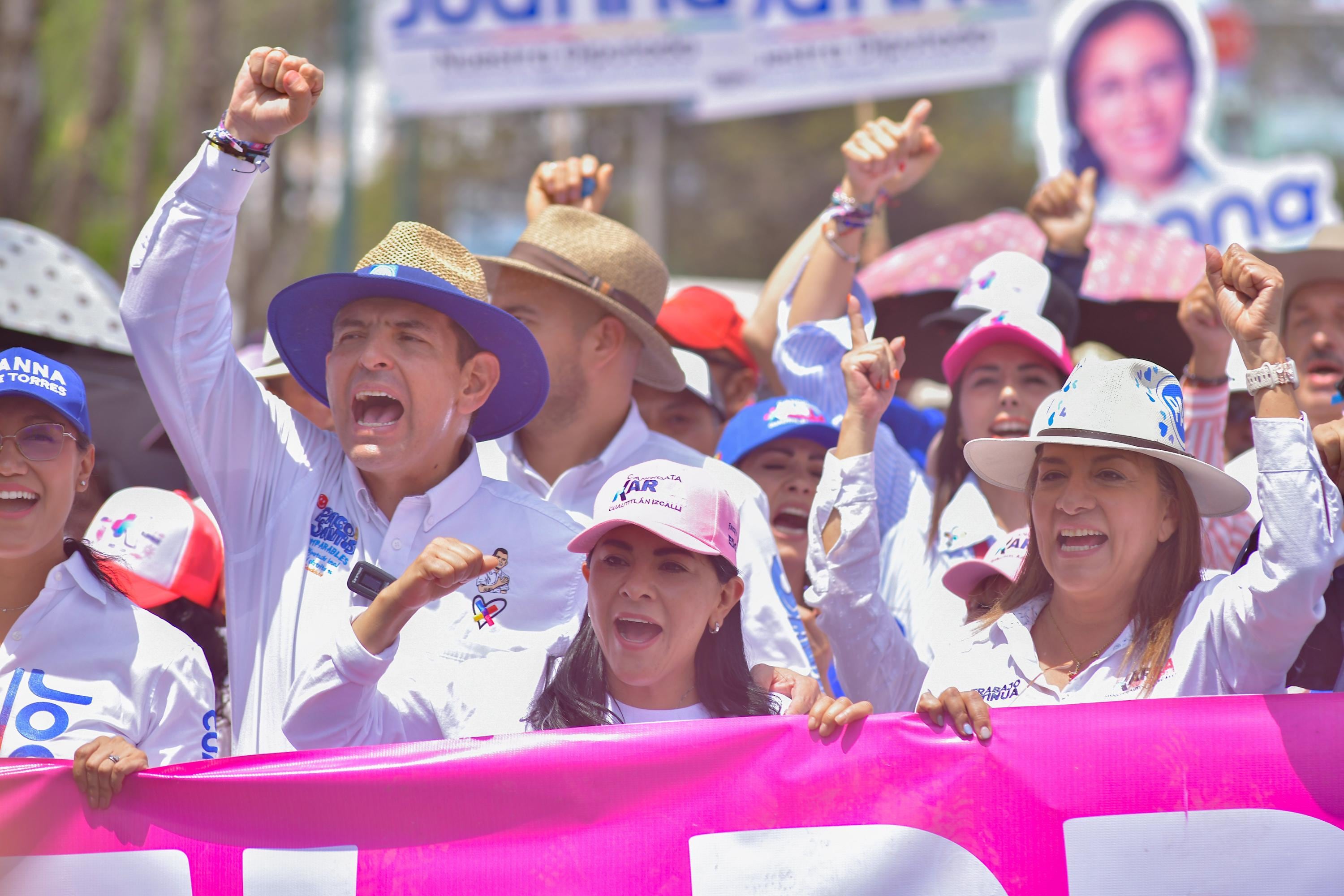 Karla Fiesco en la Caminata de la Unidad por Izcalli