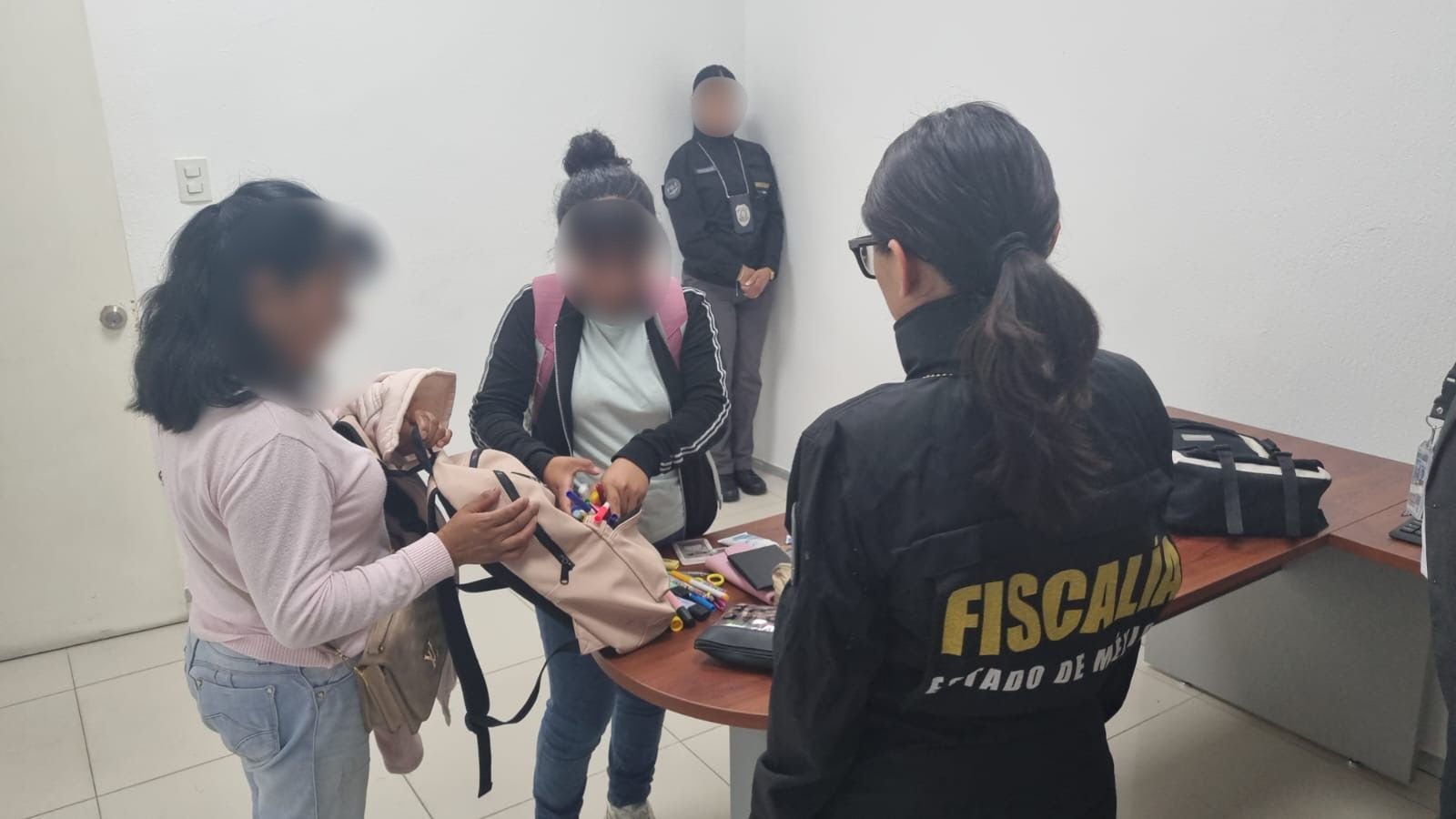 Recuperan mochilas robadas a estudiantes en Naucalpan