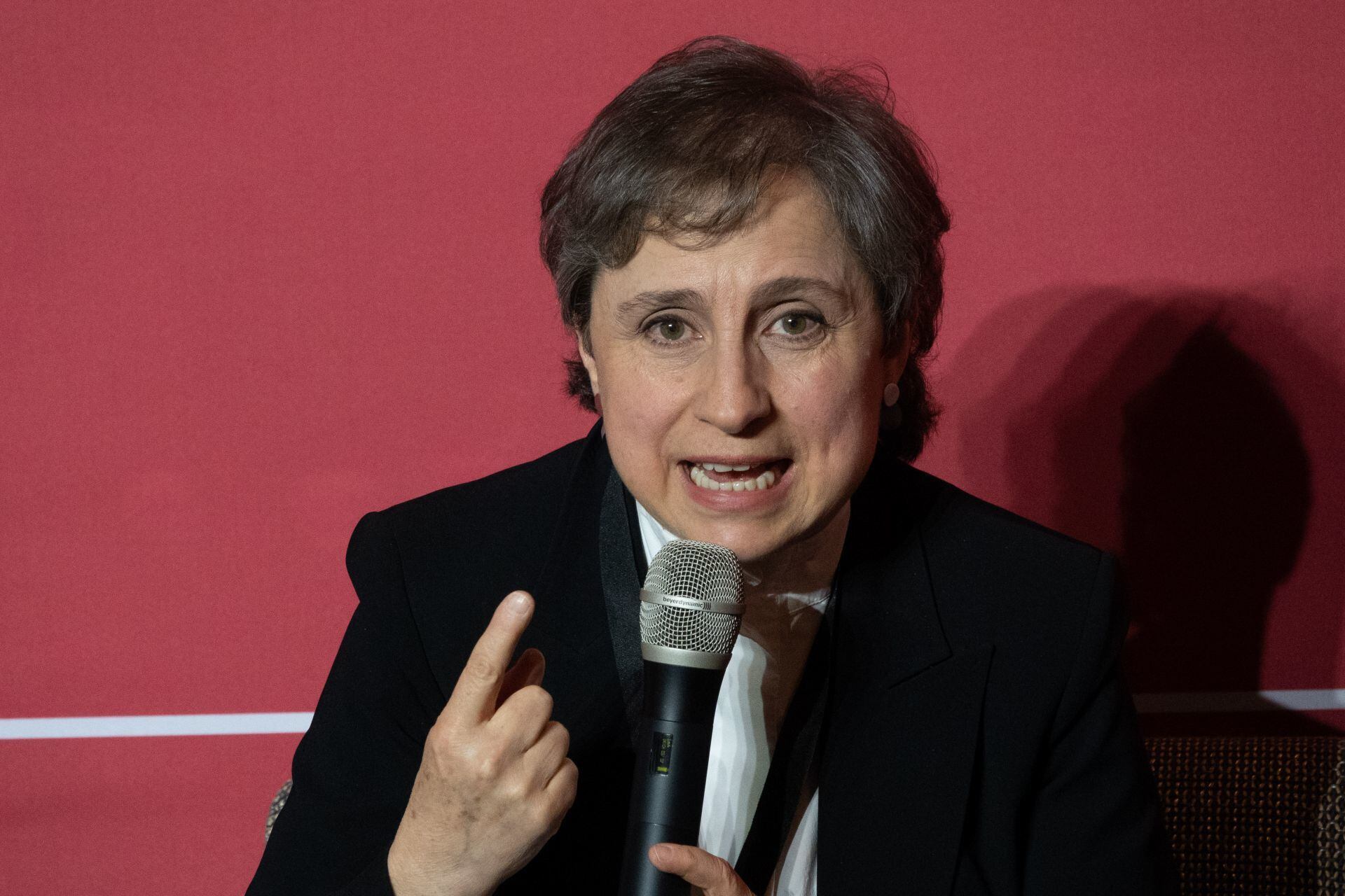 La periodista Carmen Aristegui  durante su participación en la conferencia "Momento Mexicano 2023, una visión compartida del País", organizada por Harvard Club de México