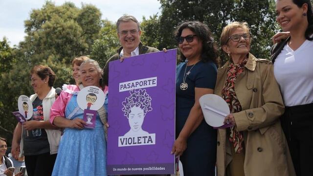 Marcelo Ebrard propone “pasaporte violeta” de 3 mil pesos mensuales para mujeres