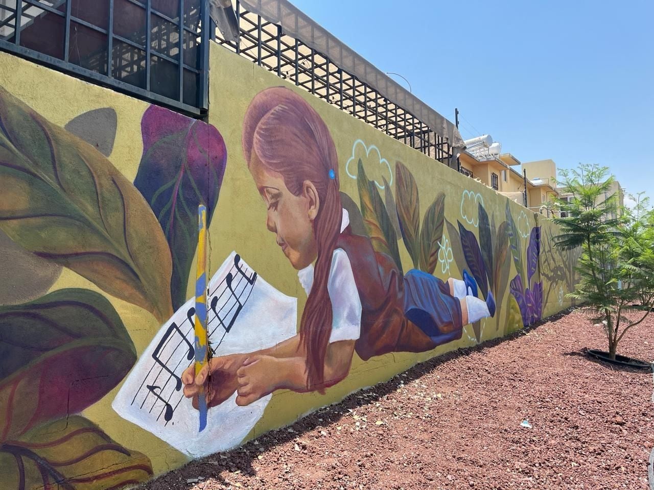 Infonavit y vecinos crean mural comunitario en El Marqués, Querétaro