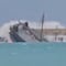 Huracán Beryl ya dejó sus primeros daños: Se hunde el crucero Jolly Roger en Barbados